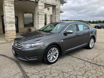 2015 Ford Taurus, $10995. Photo 3