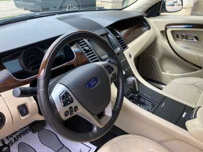 2015 Ford Taurus, $10995. Photo 7