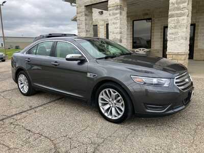 2015 Ford Taurus, $10995. Photo 1
