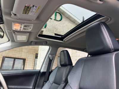 2015 Toyota RAV4, $13695. Photo 9