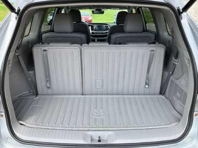 2018 Toyota Highlander, $20995. Photo 10