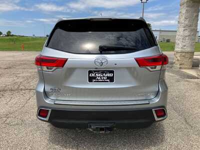 2018 Toyota Highlander, $20995. Photo 6