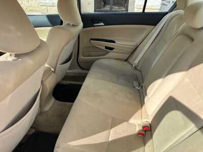 2012 Honda Accord, $7595. Photo 8