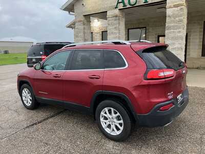 2016 Jeep Cherokee, $10295. Photo 4