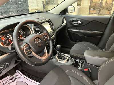 2016 Jeep Cherokee, $10295. Photo 7