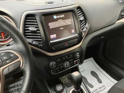 2016 Jeep Cherokee, $10295. Photo 8