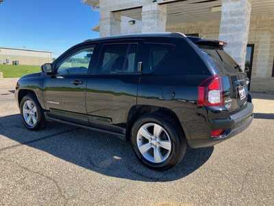 2017 Jeep Compass, $9995. Photo 4