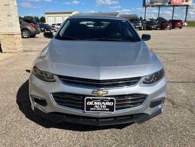 2017 Chevrolet Malibu, $12995. Photo 5