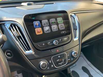 2017 Chevrolet Malibu, $12995. Photo 9