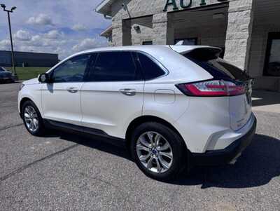 2019 Ford Edge, $14495. Photo 4