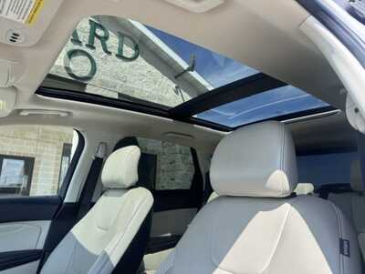 2019 Ford Edge, $14495. Photo 9