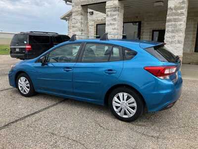 2018 Subaru Impreza, $9195. Photo 4