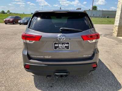 2018 Toyota Highlander, $17995. Photo 6