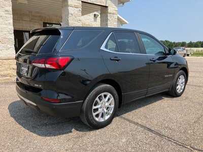 2022 Chevrolet Equinox, $17595. Photo 2