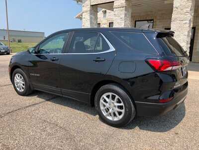 2022 Chevrolet Equinox, $17595. Photo 4