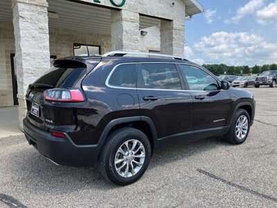 2021 Jeep Cherokee, $19395. Photo 2