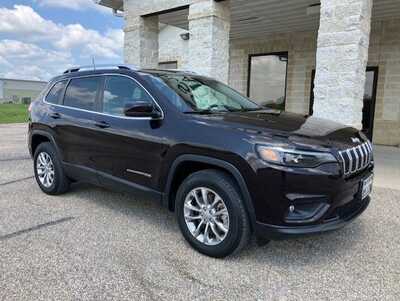 2021 Jeep Cherokee, $19395. Photo 1