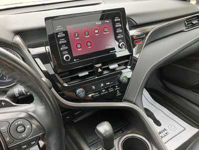 2021 Toyota Camry, $17995. Photo 9