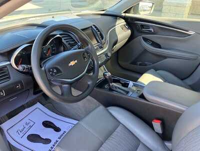 2019 Chevrolet Impala, $12995. Photo 8