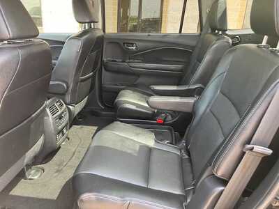 2016 Honda Pilot, $13695. Photo 11