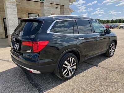 2016 Honda Pilot, $13695. Photo 2