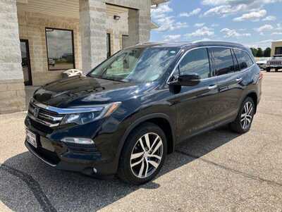 2016 Honda Pilot, $13695. Photo 3