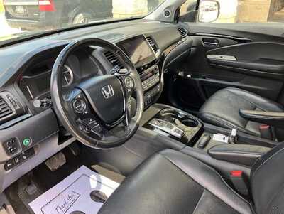 2016 Honda Pilot, $13695. Photo 8
