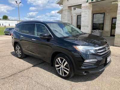 2016 Honda Pilot, $13695. Photo 1