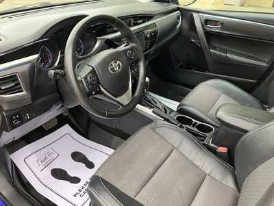 2015 Toyota Corolla, $10995. Photo 9