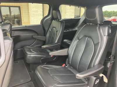 2018 Chrysler Pacifica, $11795. Photo 11