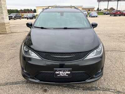 2018 Chrysler Pacifica, $11795. Photo 5