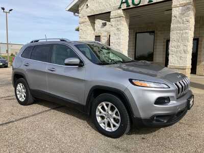 2017 Jeep Cherokee, $11395. Photo 1
