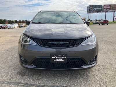 2019 Chrysler Pacifica, $10995. Photo 5