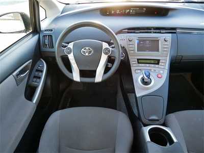 2013 Toyota Prius, $8999. Photo 8