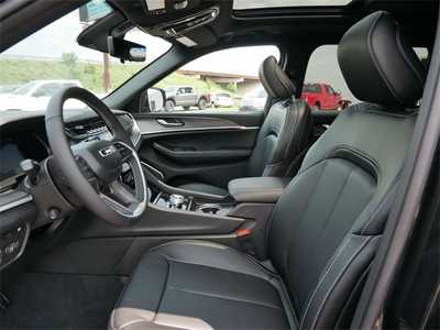 2024 Jeep Grand Cherokee, $53994. Photo 10