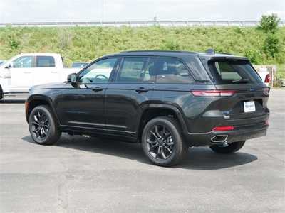 2024 Jeep Grand Cherokee, $53994. Photo 2