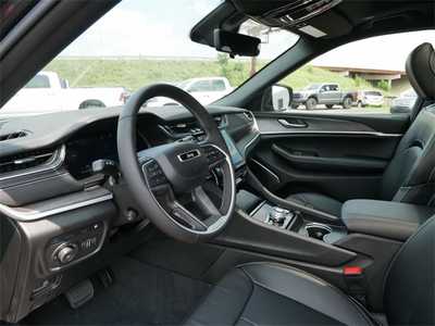 2024 Jeep Grand Cherokee, $53994. Photo 8