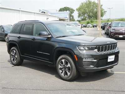 2024 Jeep Grand Cherokee, $51933. Photo 5