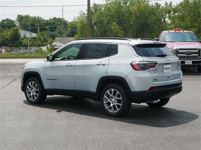 2024 Jeep Compass, $29827. Photo 2