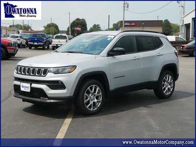 2024 Jeep Compass, $29827. Photo 1