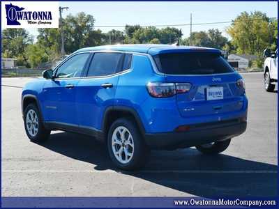 2025 Jeep Compass, $26987. Photo 4
