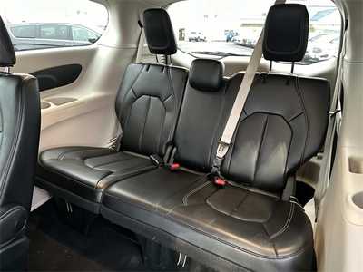 2023 Chrysler Pacifica, $23999. Photo 10
