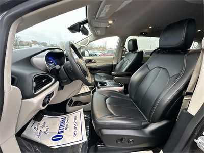 2023 Chrysler Pacifica, $23999. Photo 7