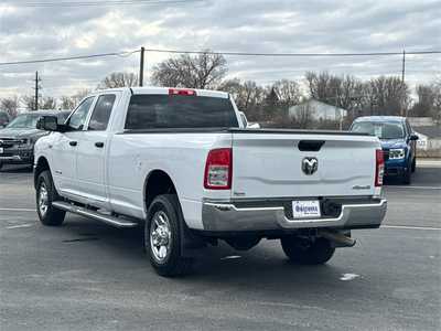 2022 RAM 3500 Crew Cab, $35999. Photo 4