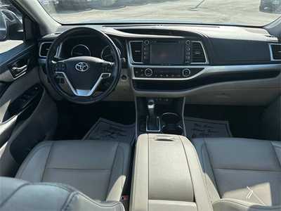 2019 Toyota Highlander, $26499. Photo 11