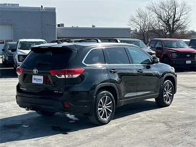 2019 Toyota Highlander, $26499. Photo 5