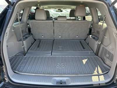 2019 Toyota Highlander, $26499. Photo 7