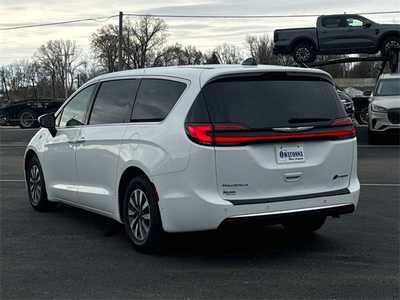2023 Chrysler Pacifica, $23999. Photo 4