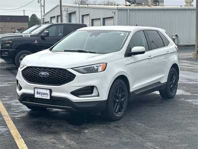 2023 Ford Edge, $23999. Photo 2