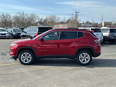 2025 Jeep Compass, $31388. Photo 2